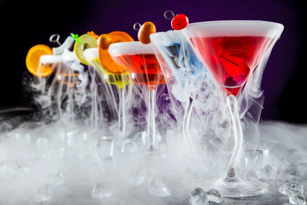 Dry Ice Suppliers in UAE for Hotels and Restaurants